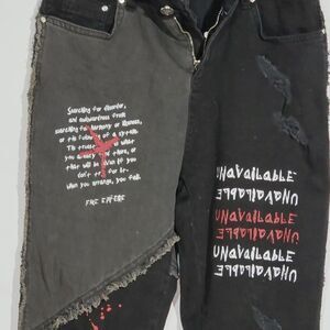 JK Attire Fake Empire Text Graphic Split Color Punk Jeans in Black / Grey 14